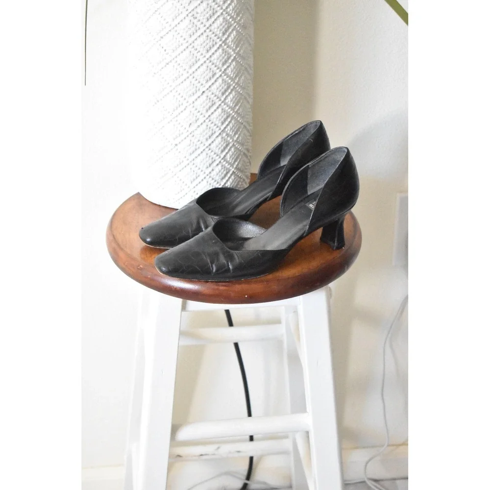 Stuart Weitzman Pumps Womens 6.5 Black Vintage Croc Embossed D'Orsay Square Toe